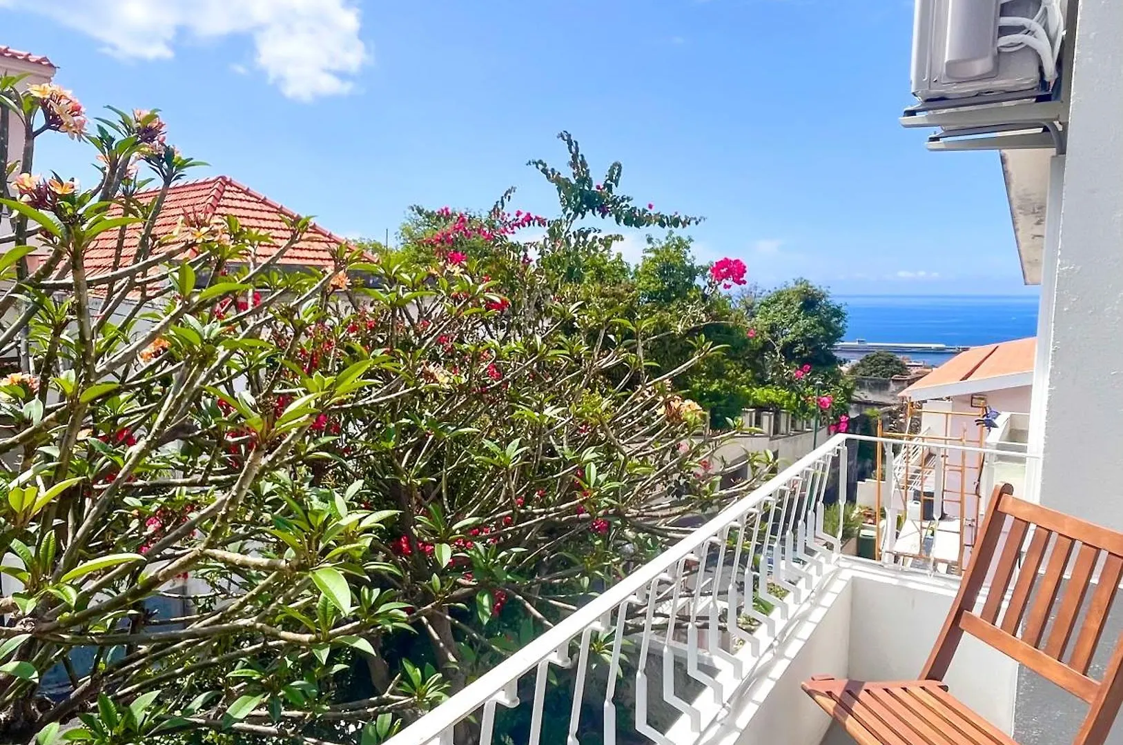 Villa The Luzia House à Funchal  Hébergement de vacances